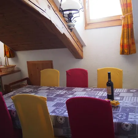 Chasa Brunold 3-zimmer-dachwohnung Appartement *