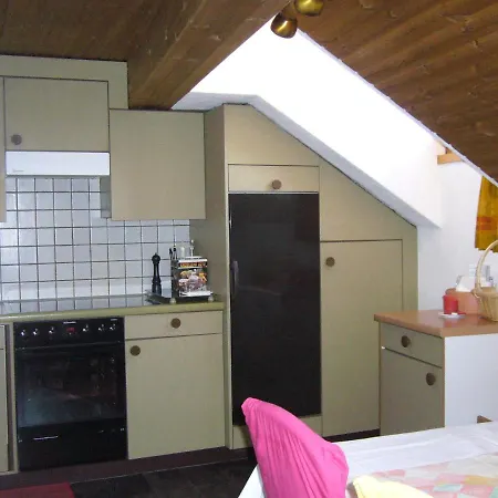 Chasa Brunold 3-zimmer-dachwohnung *